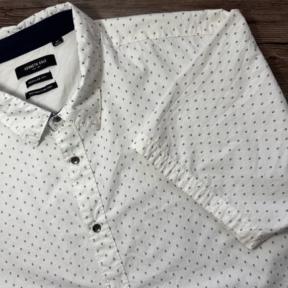 Kenneth Cole White and Black Patterned Casual Shirt - Picture 1 of 9